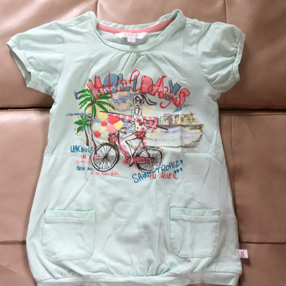 Girls T-shirt/ dress size 4, gently used, KANZ